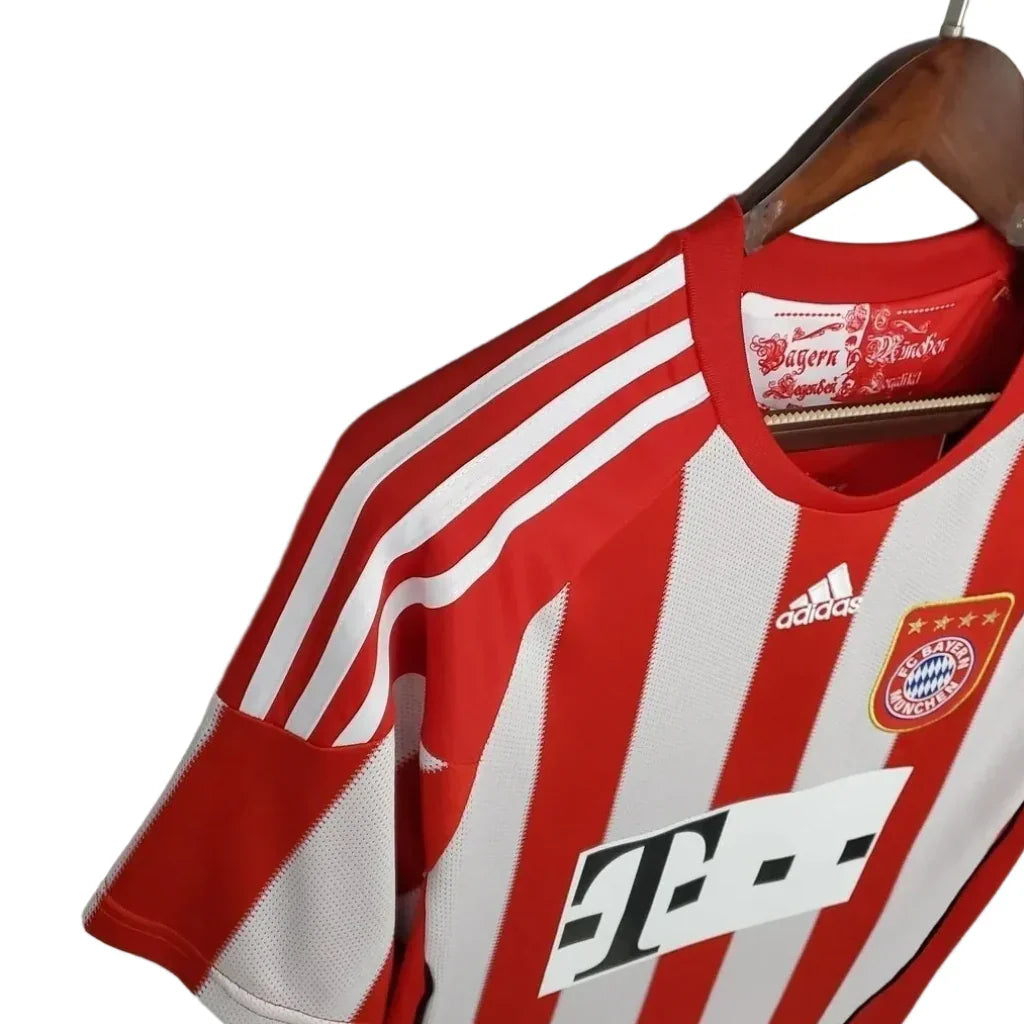 Bayern Munich Retro 10/11 Home Jersey