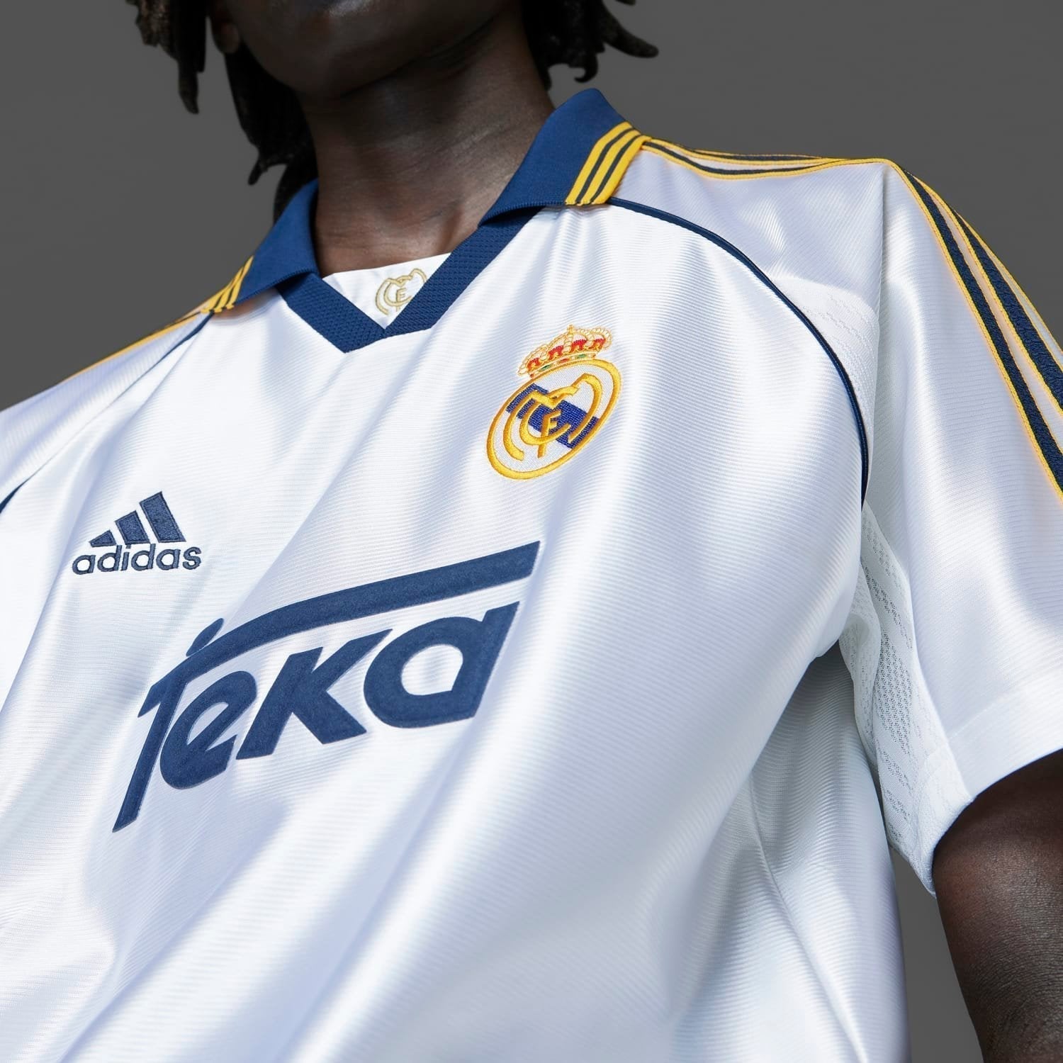 Real Madrid Retro 99/00 I Home Jersey